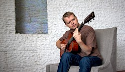 Tomi Paldanius - akustinės gitaros virtuozas